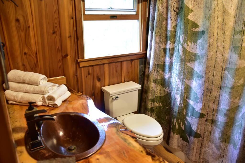Quiet And Comfy 3Bed/2Bath - Chalet With Hot Tub. Cedar Kültér fotó