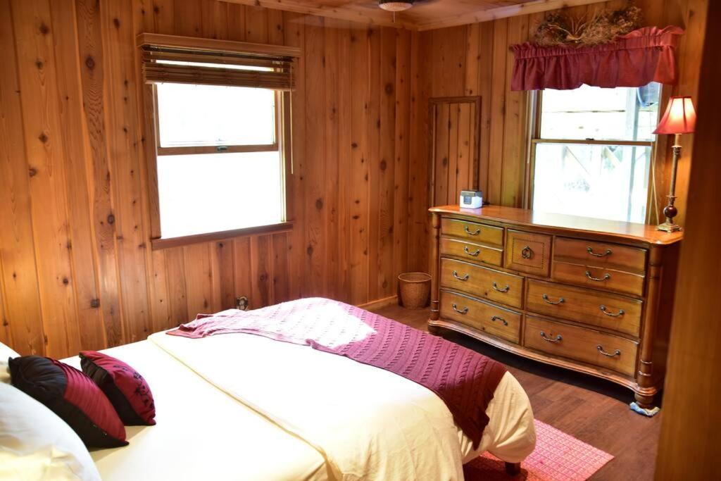Quiet And Comfy 3Bed/2Bath - Chalet With Hot Tub. Cedar Kültér fotó