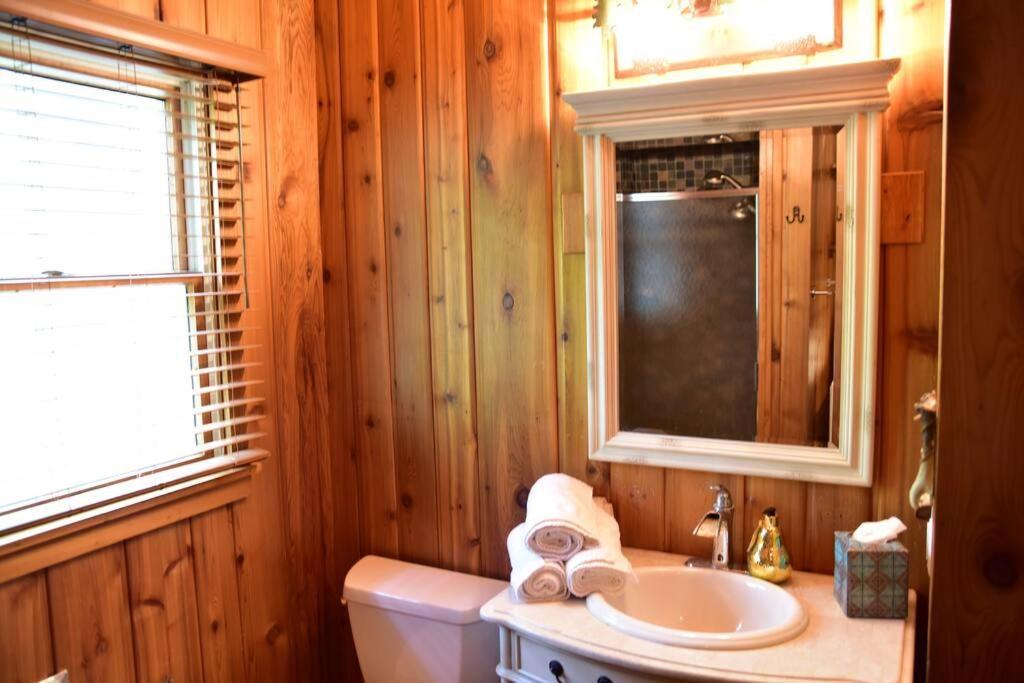 Quiet And Comfy 3Bed/2Bath - Chalet With Hot Tub. Cedar Kültér fotó
